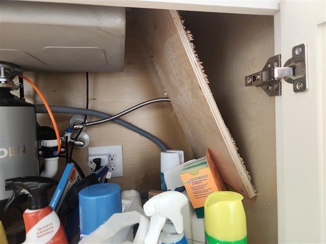 Caulking needed at undermount sink-to-countertop transitions
