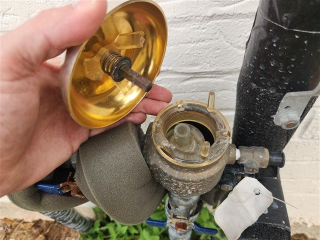 Irrigation vacuum breaker broken / not secured